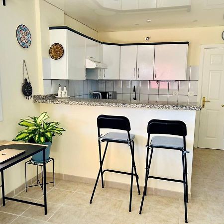 Cozy Beachfront Flat With Pool & Panoramic Sea View Terrace Apartment Puerto de Santiago  Exterior photo